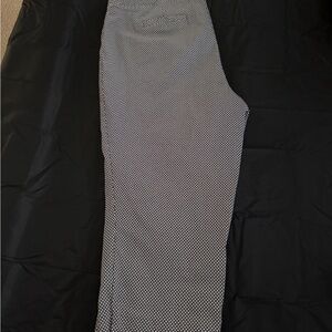 Women's Ankle-Length Black & White Printed Crop Pants